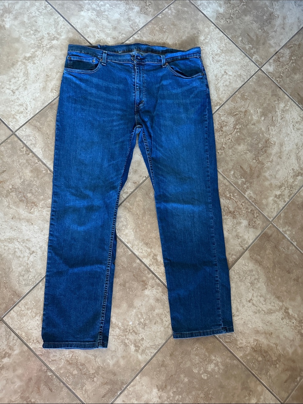 Levi’s style 559 size 40X32 Men's Blue Straight-Leg Jeans